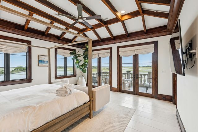 24 Seagrass Lane, Isle Of Palms, SC 29451