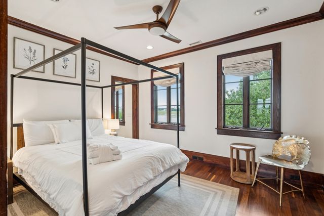 24 Seagrass Lane, Isle Of Palms, SC 29451