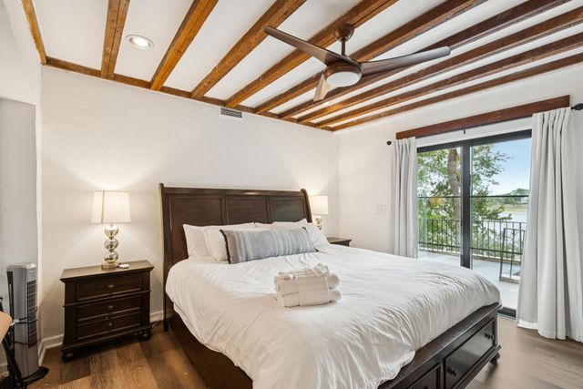 24 Seagrass Lane, Isle Of Palms, SC 29451