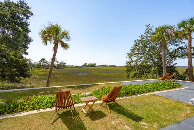 24 Seagrass Lane, Isle Of Palms, SC 29451