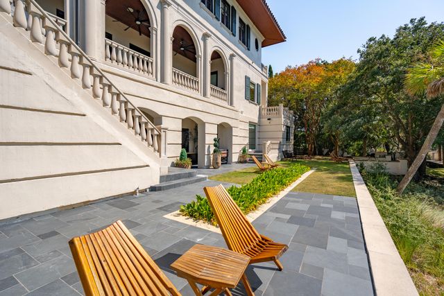 24 Seagrass Lane, Isle Of Palms, SC 29451