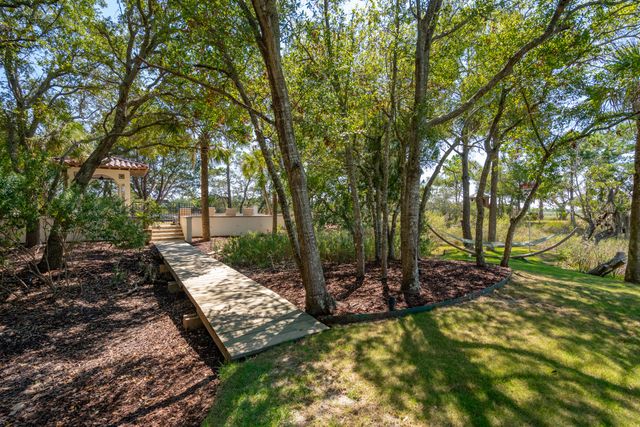 24 Seagrass Lane, Isle Of Palms, SC 29451