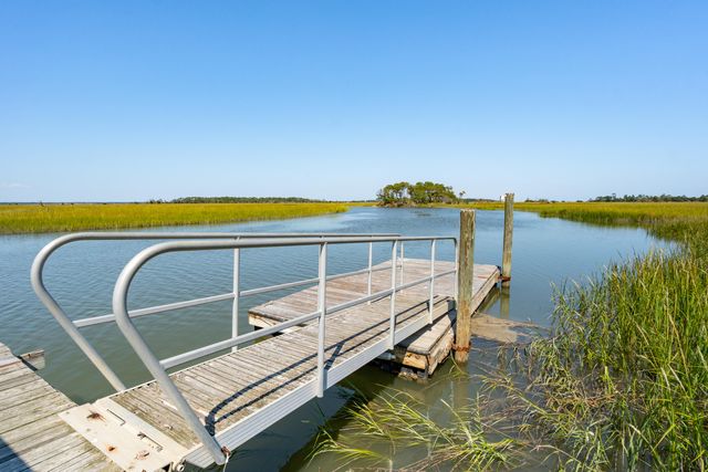 24 Seagrass Lane, Isle Of Palms, SC 29451