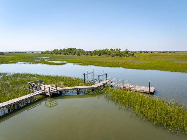 24 Seagrass Lane, Isle Of Palms, SC 29451