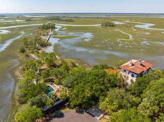 24 Seagrass Lane, Isle Of Palms, SC 29451