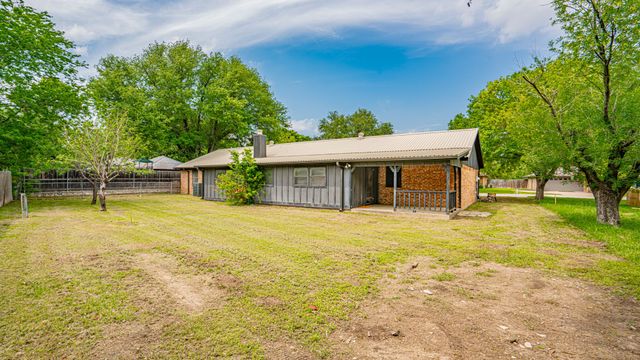 113 Wheeler Street, Glen Rose, TX 76043