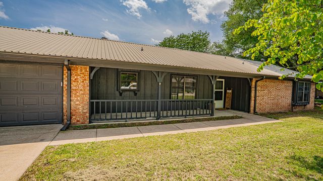 113 Wheeler Street, Glen Rose, TX 76043