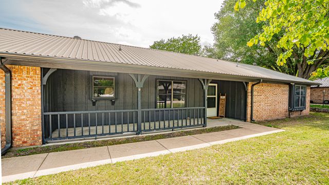 113 Wheeler Street, Glen Rose, TX 76043