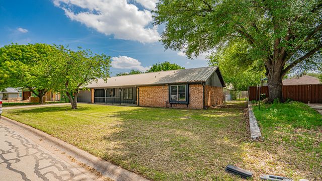 113 Wheeler Street, Glen Rose, TX 76043