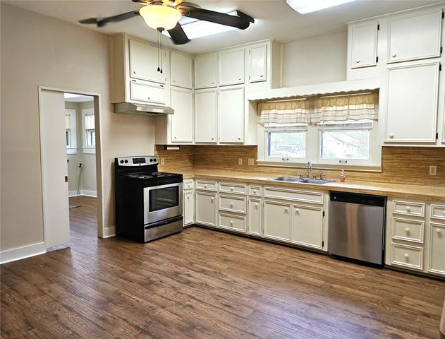 315 High Street, Tomball, TX 77375