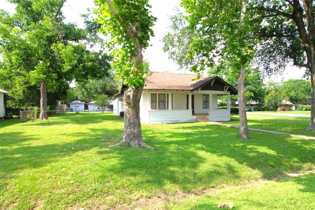315 High Street, Tomball, TX 77375