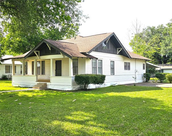 315 High Street, Tomball, TX 77375