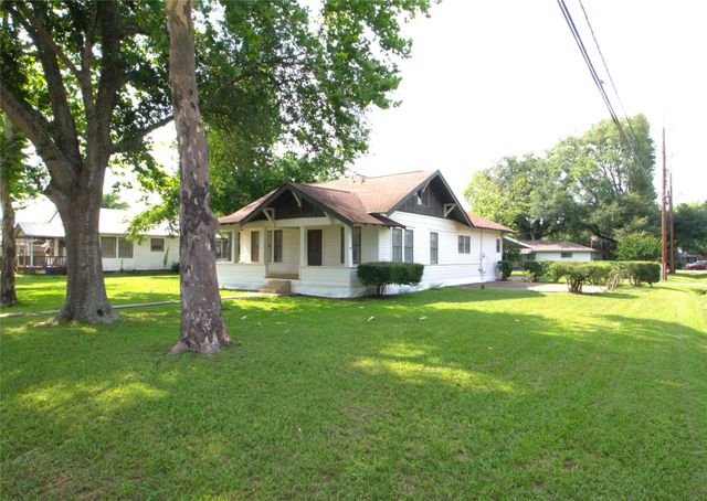 315 High Street, Tomball, TX 77375