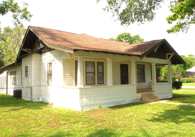 315 High Street, Tomball, TX 77375