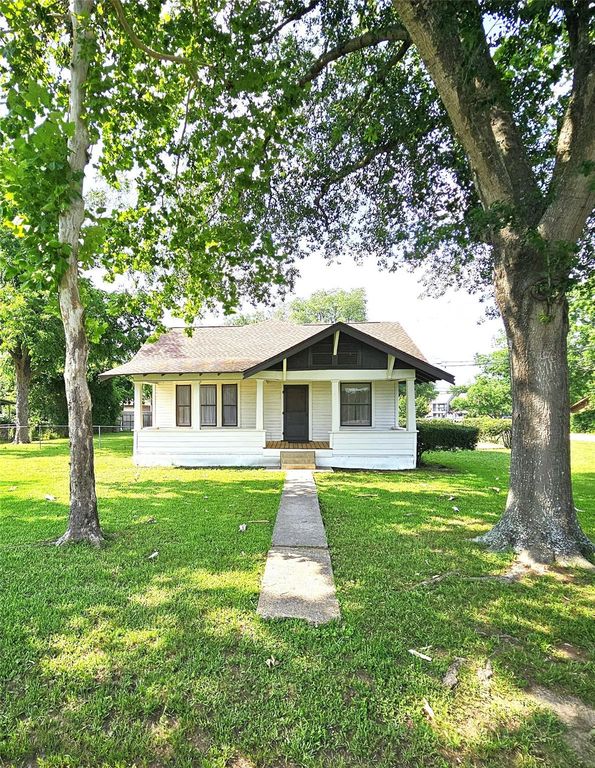 315 High Street, Tomball, TX 77375