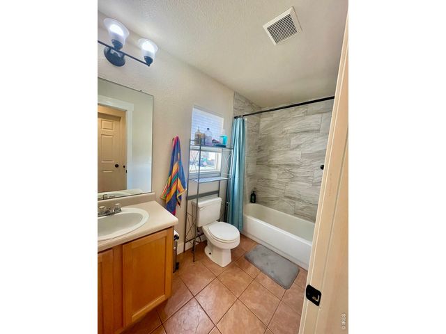 3469 Warren Farm Dr, Fort Collins, CO 80526