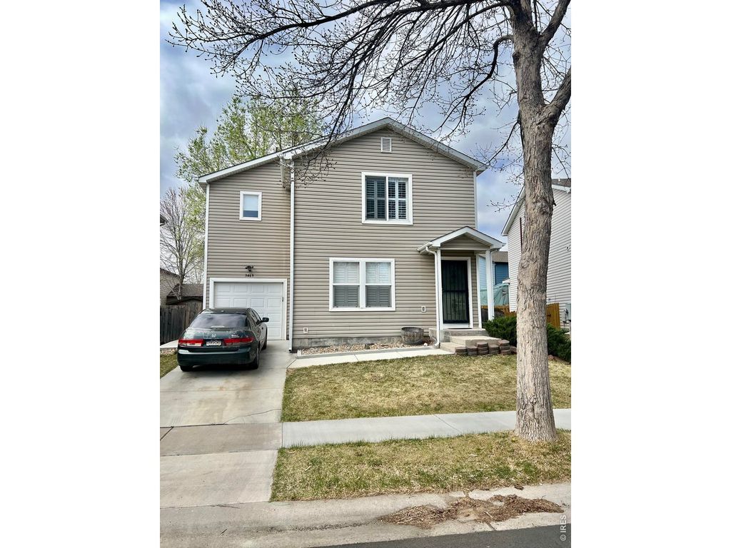 3469 Warren Farm Dr, Fort Collins, CO 80526