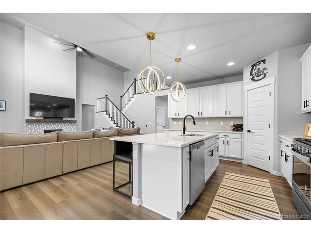 2102 Bouquet Dr, Windsor, CO 80550