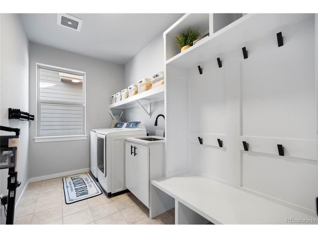 2102 Bouquet Dr, Windsor, CO 80550