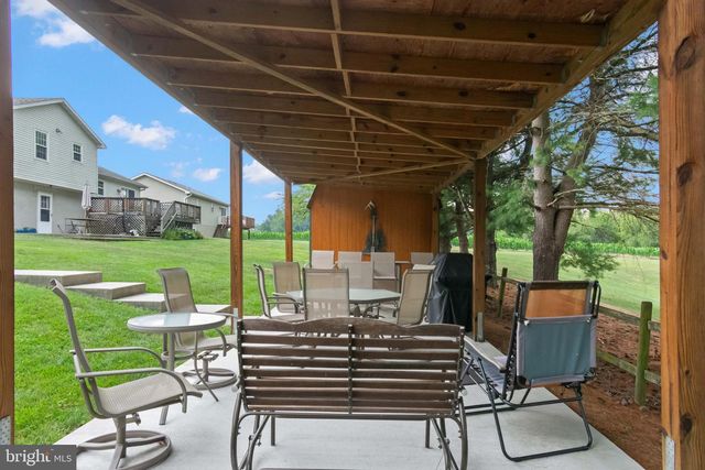 51 MASON DIXON DR, Littlestown, PA 17340