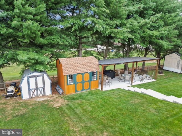 51 MASON DIXON DR, Littlestown, PA 17340