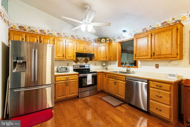 51 MASON DIXON DR, Littlestown, PA 17340