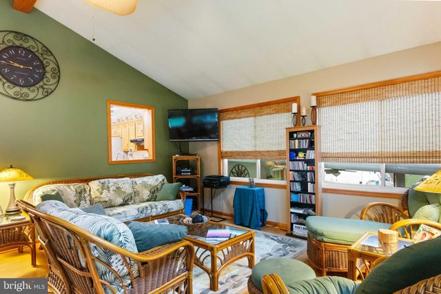 51 MASON DIXON DR, Littlestown, PA 17340