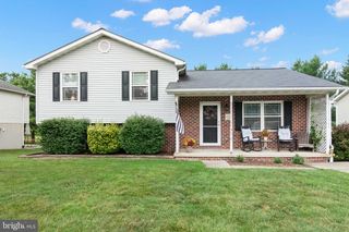 51 MASON DIXON DR, Littlestown, PA 17340