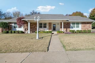 2904 E Knoxville Street, Broken Arrow, OK 74014