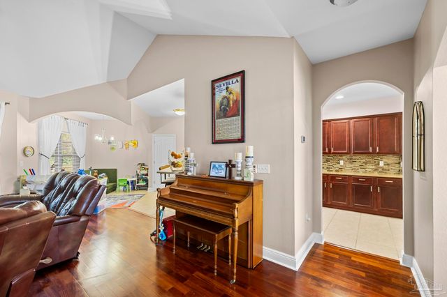 3504 Topaz Cir, Navarre, FL 32566