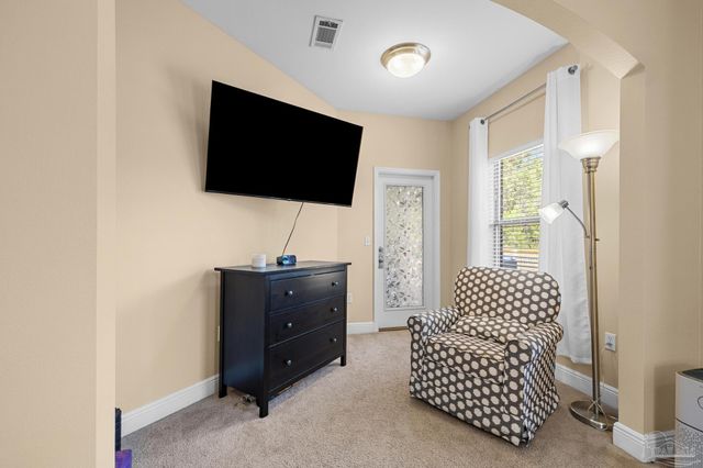 3504 Topaz Cir, Navarre, FL 32566