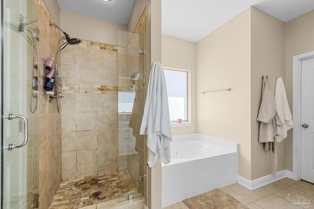 3504 Topaz Cir, Navarre, FL 32566