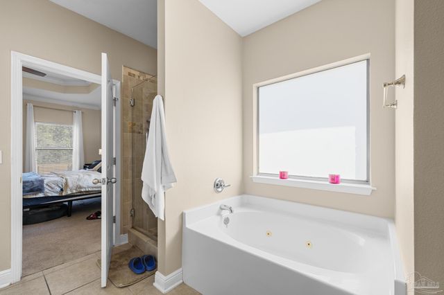 3504 Topaz Cir, Navarre, FL 32566