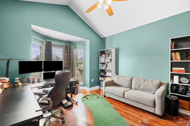 3504 Topaz Cir, Navarre, FL 32566