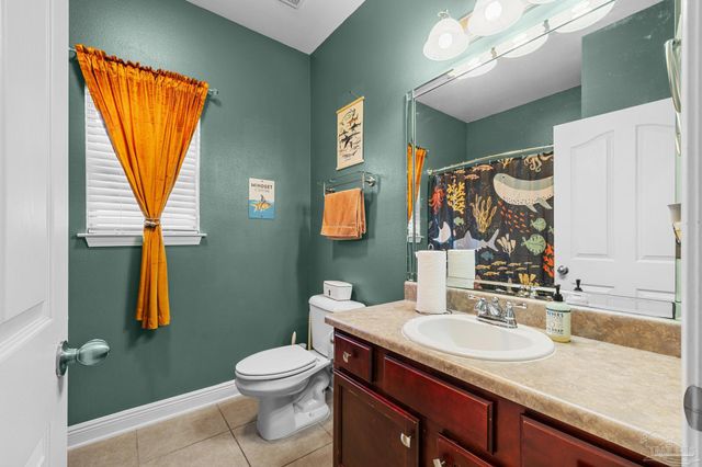 3504 Topaz Cir, Navarre, FL 32566