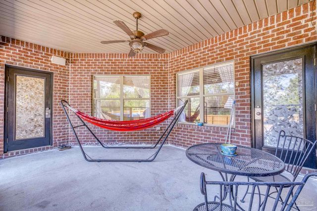 3504 Topaz Cir, Navarre, FL 32566