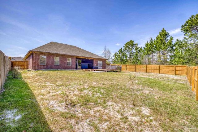 3504 Topaz Cir, Navarre, FL 32566