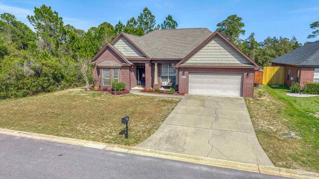3504 Topaz Cir, Navarre, FL 32566