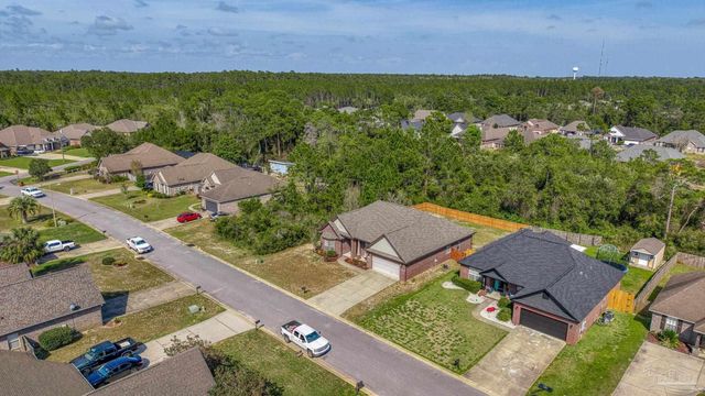 3504 Topaz Cir, Navarre, FL 32566