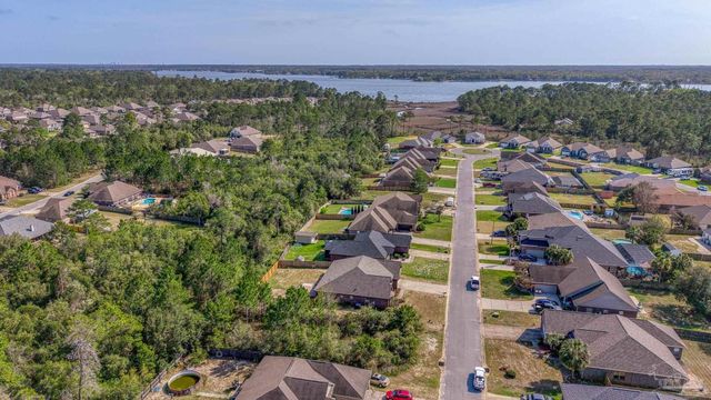 3504 Topaz Cir, Navarre, FL 32566