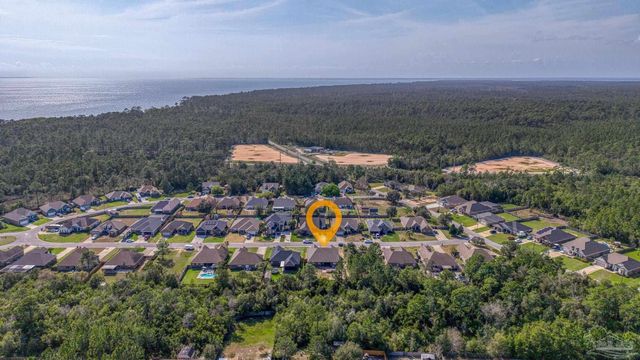 3504 Topaz Cir, Navarre, FL 32566