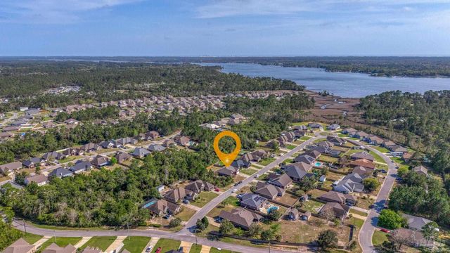 3504 Topaz Cir, Navarre, FL 32566