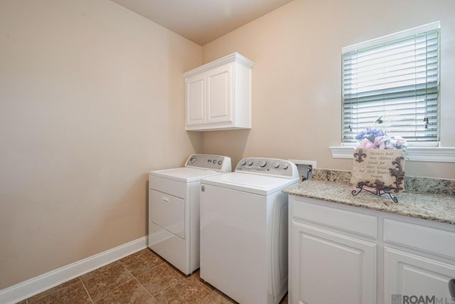 20211 Long Lake Dr, Hammond, LA 70403