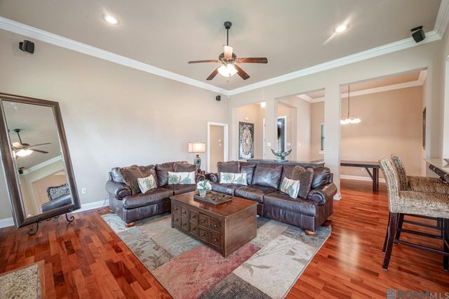 20211 Long Lake Dr, Hammond, LA 70403