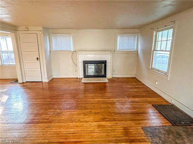 18104 Landseer Road, Cleveland, OH 44119