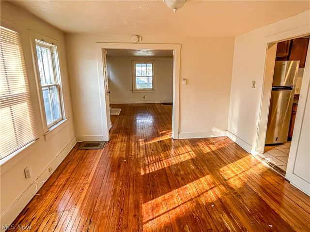 18104 Landseer Road, Cleveland, OH 44119