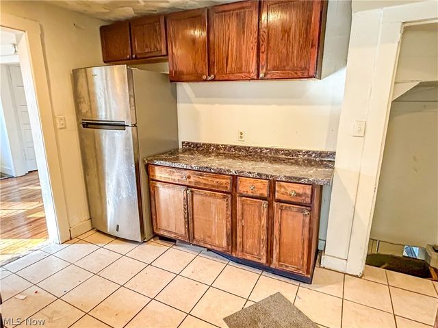 18104 Landseer Road, Cleveland, OH 44119