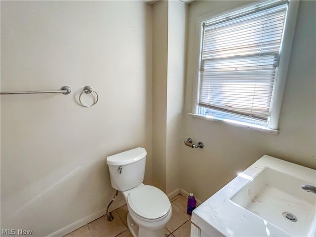 18104 Landseer Road, Cleveland, OH 44119