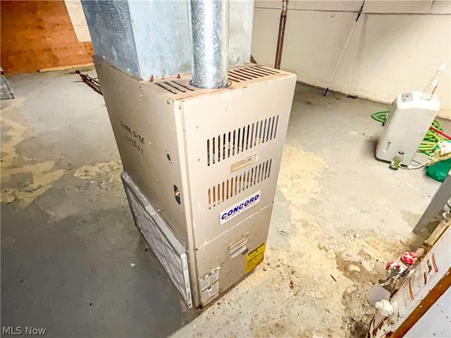 18104 Landseer Road, Cleveland, OH 44119