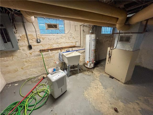 18104 Landseer Road, Cleveland, OH 44119